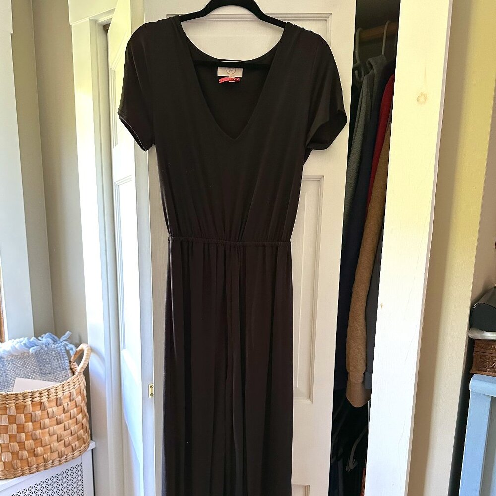 Ella Mara Shortsleeve V-neck Jumpsuit - Sz S